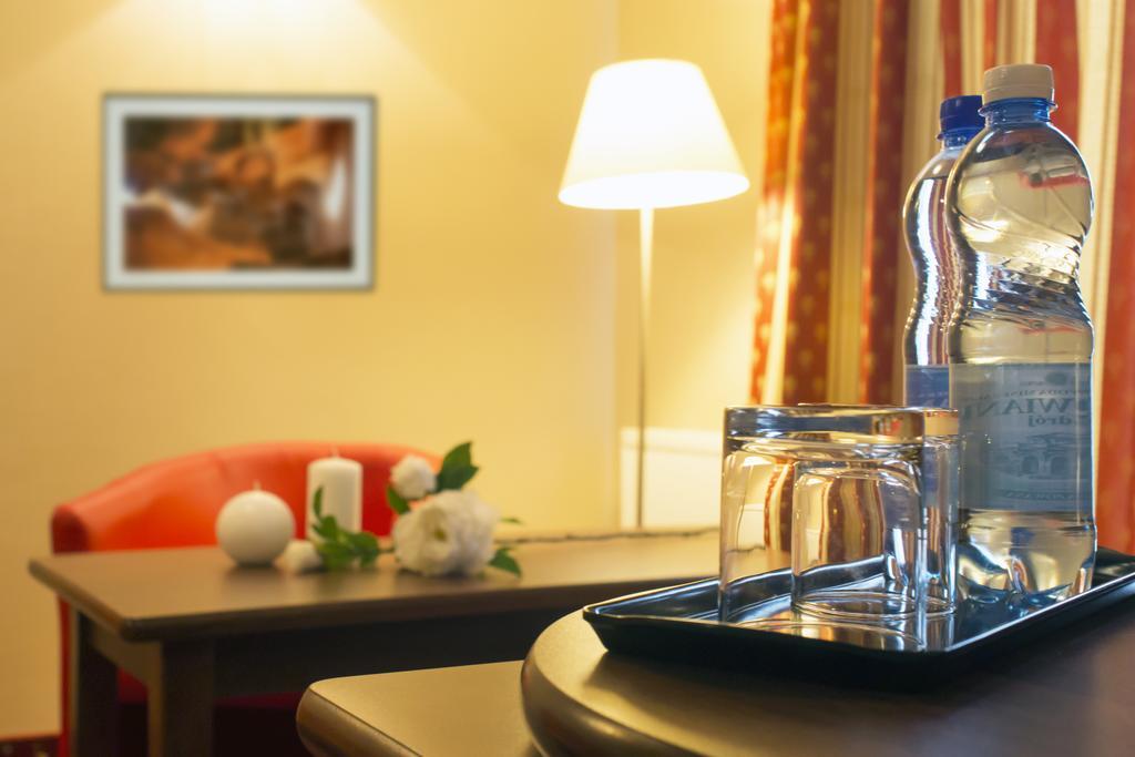 Hotel Novum & Spa Неполомице Екстериор снимка
