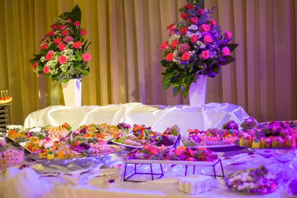 Hotel Novum & Spa Неполомице Екстериор снимка