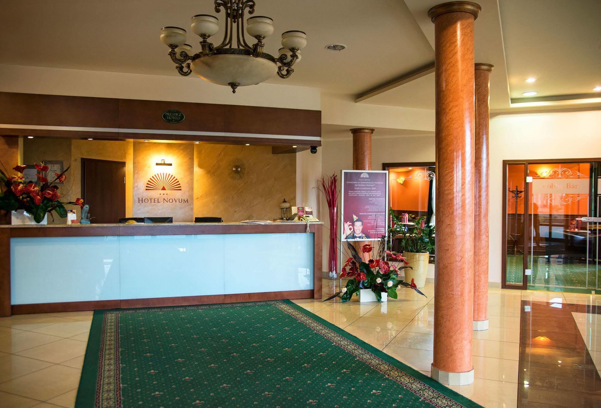 Hotel Novum & Spa Неполомице Екстериор снимка