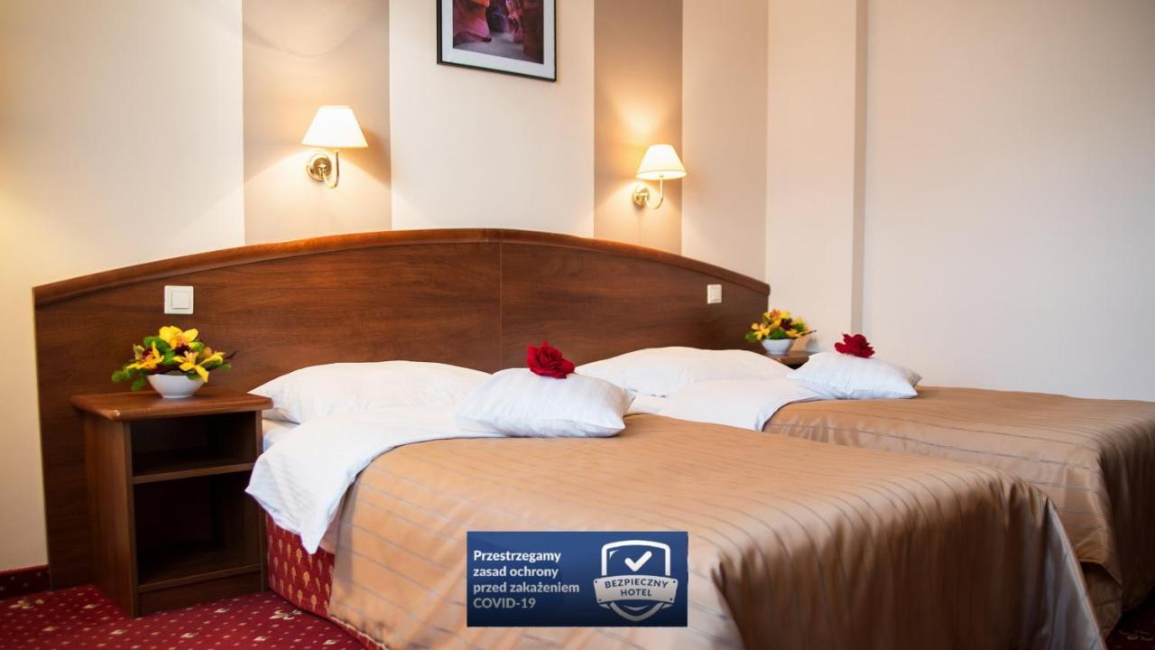 Hotel Novum & Spa Неполомице Екстериор снимка